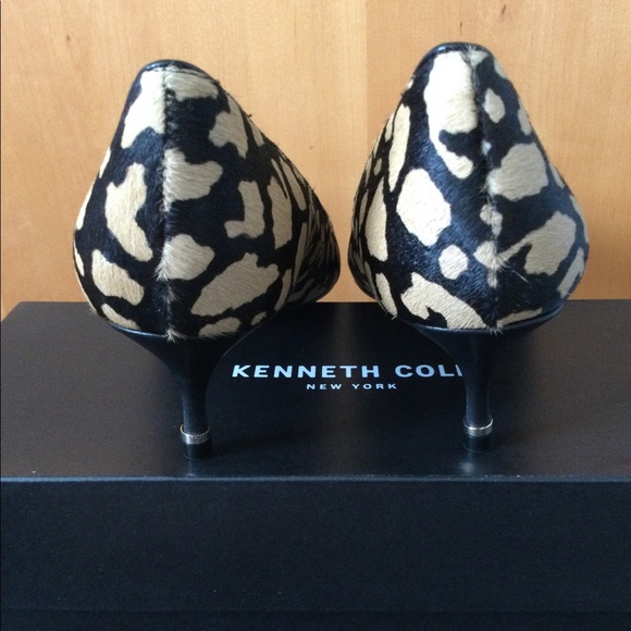 Kenneth Cole New York Riley 50 Pump Size:9 MED - Picture 9 of 11